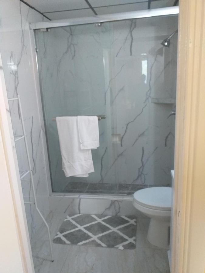 Rooms By The Pool Kingston Luaran gambar