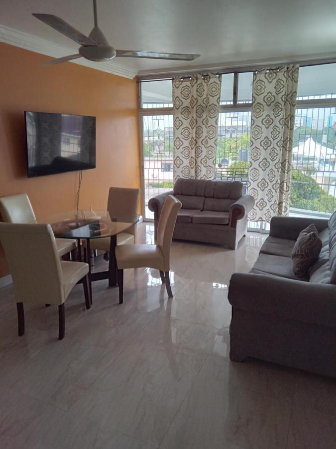 Rooms By The Pool Kingston Luaran gambar